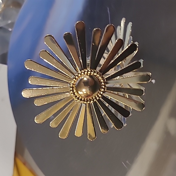 Golden Flower Girl ring - Picture 4 of 6